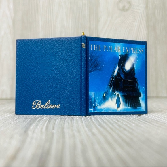 Hallmark Keepsake Ornament 2012 The Polar Express Believe in the Magic train - Picture 8 of 8